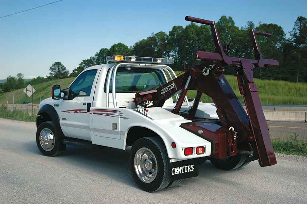 5 Main Reasons To Get A Towing Truck